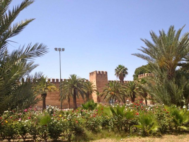 https://www.moroccodesertvip.com/wp-content/uploads/2019/01/amicale-IMG_5418-copie-1024x768-640x480.jpg