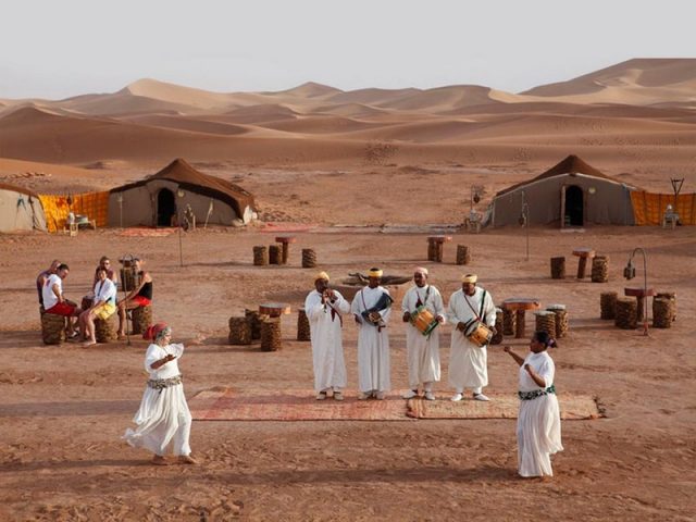 https://www.moroccodesertvip.com/wp-content/uploads/2019/02/chegaga-desert-zagora8-Copier-640x480.jpg